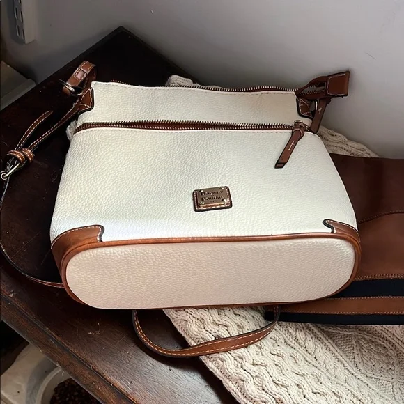 Dooney & Bourke White and Brown Crossbody Bag - Picture 3 of 4